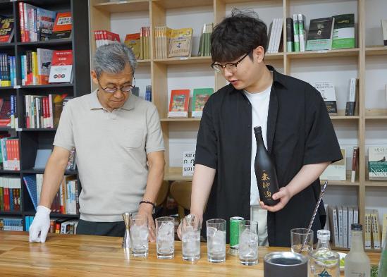 한 잔의 배움, 교학사에서 열린 가양주 칵테일 레시피 전수 교육