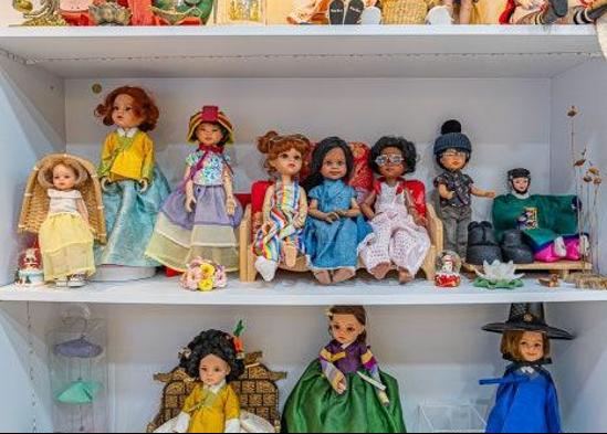 아당공방 '인형에 조선을 입히다' 전시